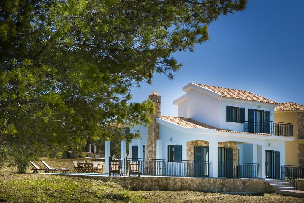 Seirios Luxury Villa Svoronata Exterior foto